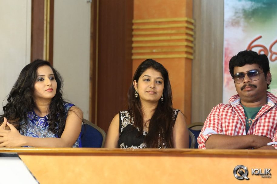 Hrudaya-Kaleyam-Movie-Platinum-Disc-Functiion